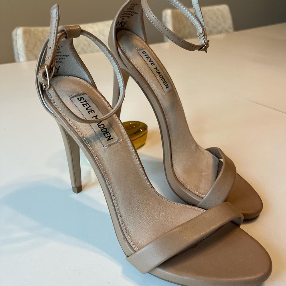7.5 Steve Madden Nude Ankle Strap Heels